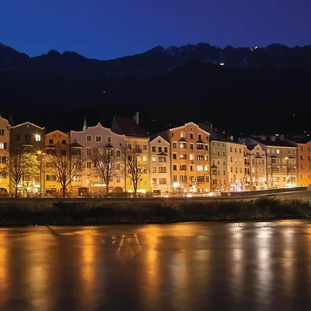 Huge In Awesome Location With Parking Apartament