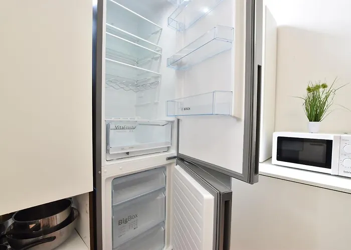 Huge In Awesome Location With Parking 因斯布鲁克