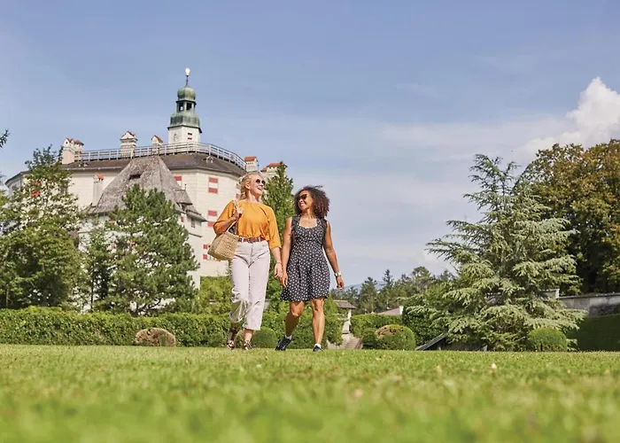 Huge In Awesome Location With Parking 公寓 *