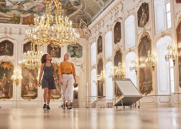 公寓 Huge In Awesome Location With Parking