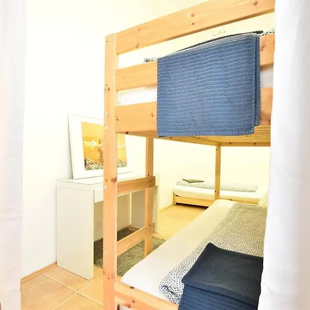 Huge In Awesome Location With Parking * 因斯布鲁克
